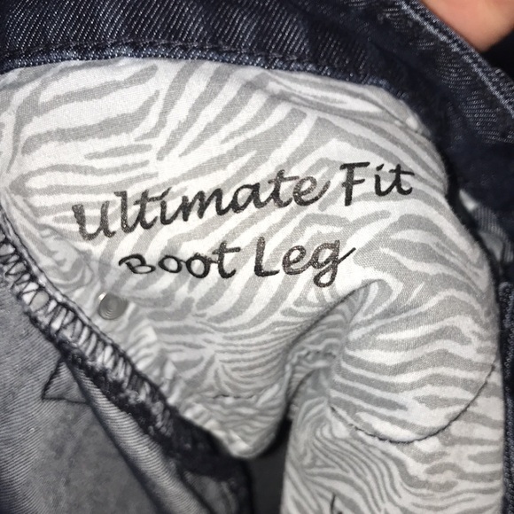 Chico’s Platinum Denim Ultimate Fit Bootleg Jeans - Picture 6 of 7